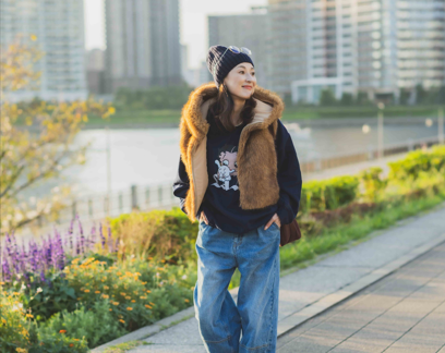 暖かさもちょうどいい流行感も。新50代のデイリーにエコファージレが役に立つ！