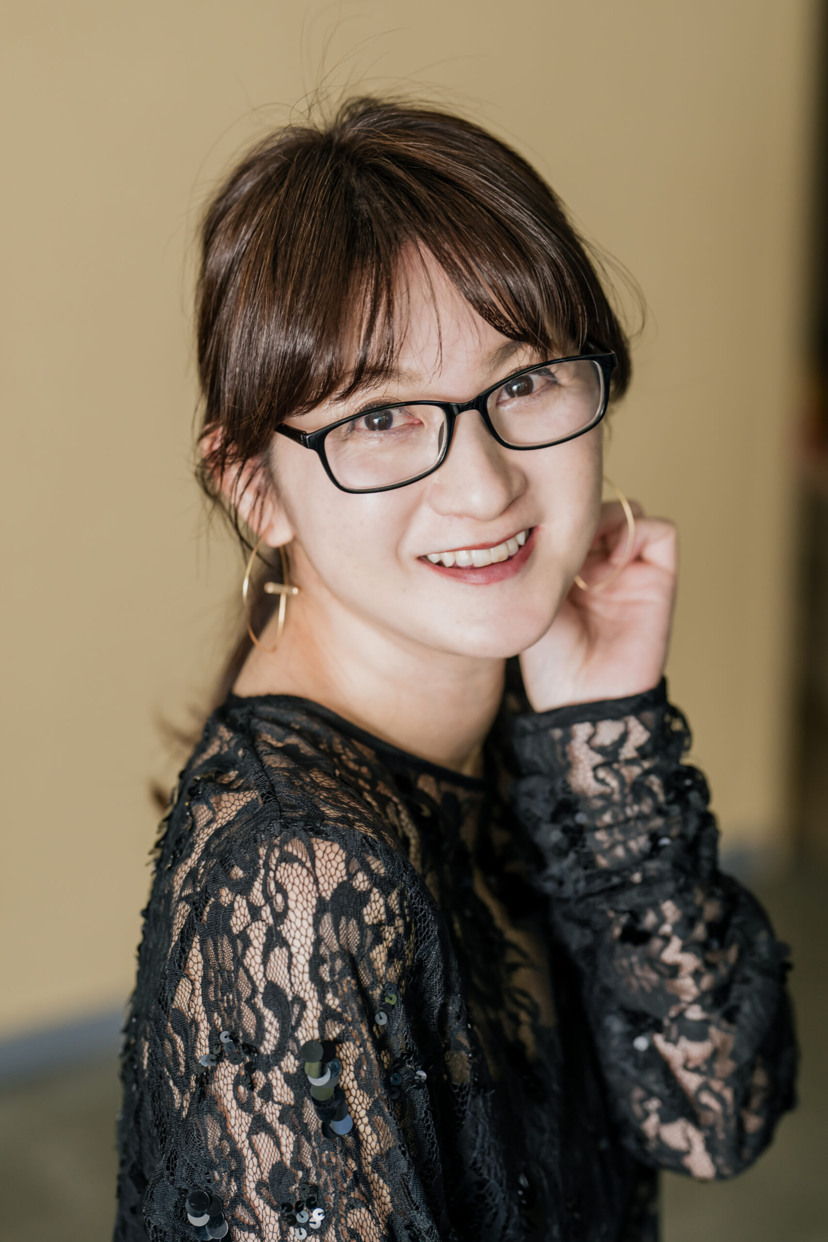 ワザいらずに小物で映える「50代のまとめ髪術」